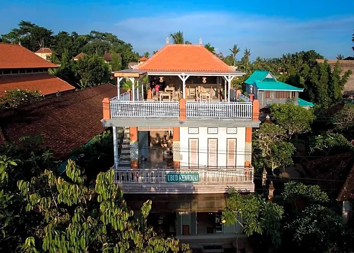 Kememai Hotel *